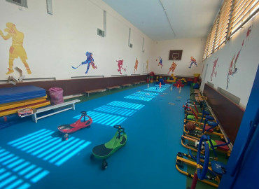 Спортзал и игровую комнату открыли в детском интернате для особенных детей в Волгоградской области