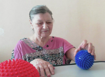 Фонд «Старость в радость» запускает программу реабилитации пожилых людей после травм и инсультов в 15 регионах России