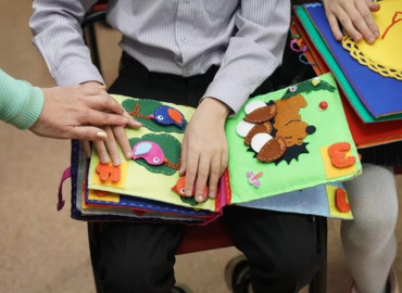 В Белгородской области выпустят тактильные книги для незрячих детей