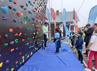 В Челябинской области открыли скалодром для занятий детей-сирот
