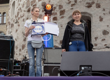 Baltic Rally: на мотофестивале в Выборге разыграли уникальный лот в поддержку девушки, теряющей зрение