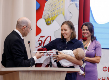 Дарящие часть себя: в Москве вручат памятные медали донорам органов