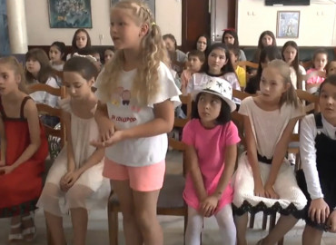 «Фабрика звезд» для детей из многодетных семей: В Нальчике помогли юным вокалистам попасть на большую сцену