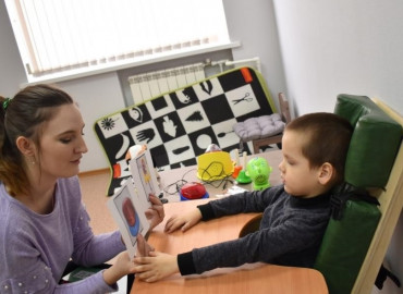 В Омске работает уникальная студия альтернативной коммуникации для неговорящих детей