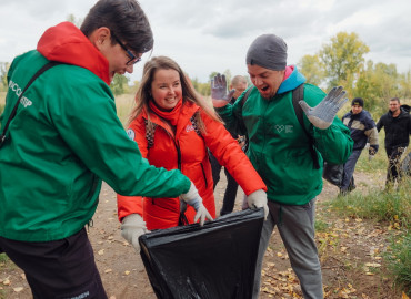 3 тысячи волонтеров из 12 городов собрали 30 тонн мусора с берегов российских рек