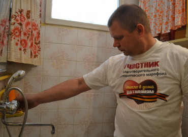 В Челябинске ищут сантехников, которые проведут тепло в дома ветеранов