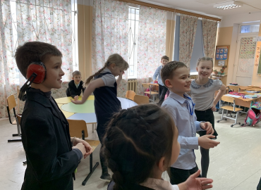 "Он не говорит, а общается улыбкой": как в Петербурге дети с аутизмом учатся жить обычной жизнью