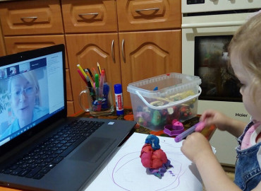 "Школа-кроха" из Ижевска проводит бесплатные развивающие онлайн-занятия для детей