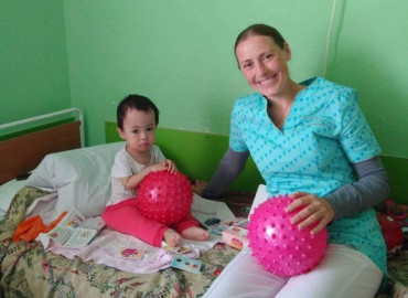 Московский Фонд помогает семьям из регионов поставить "хрупких" детей на ноги