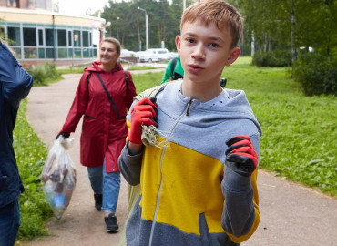 Эко-френдли: модное движение или жизненная необходимость? В Санкт-Петербурге воспитанники детских домов разделяют отходы и сажают деревья
