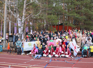 В Челябинске 400 детей, победивших рак, и их родных прошли "гонку героев"