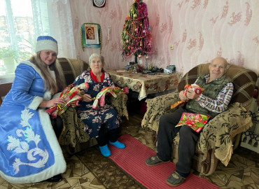 В Липецкой области активисты клубов серебряного возраста поздравляют одиноких ровесников с прошедшими праздниками