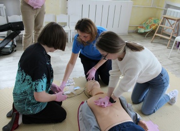 «Главное – не паниковать!»: жители Владимира учатся оказывать первую помощь на специальных мастер-классах