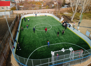 Хоккейная коробка в поселке Мартюш Свердловской области вошла в число лучших социальных проектов России