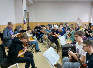 Артисты Владимирского русского оркестра выступят наставниками для начинающих исполнителей