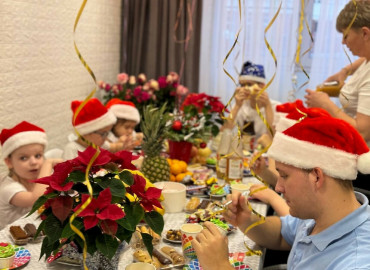 Представители бизнеса передали 732 тысячи рублей в подарок для детей-сирот из социального центра фонда «Дорога жизни»