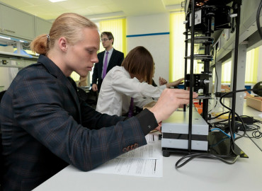 В Кемерове открыли лаборатории химии и физики и создадут инженерную школу