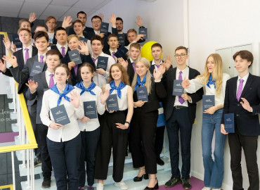 В образовательных центрах Фонда Андрея Мельниченко прошли выпускные для 200 одиннадцатиклассников
