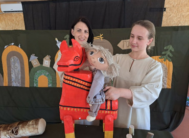 Все о мастерах-якушах и гороховецкой плотницкой игрушке: 500 ребят из владимирской глубинки узнали о местной культуре на спектаклях театра кукол