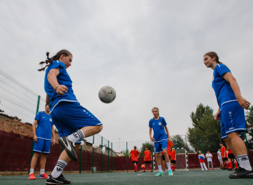 Детям-сиротам из Астраханской области подарили футбольное поле