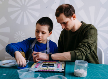 «ДоброРядом»: дети с аутизмом представили свои работы на ярмарках Москвы
