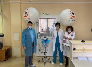 Королевской больнице подарили аппарат ИВЛ для недоношенных детей